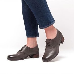 dansko oxford louise